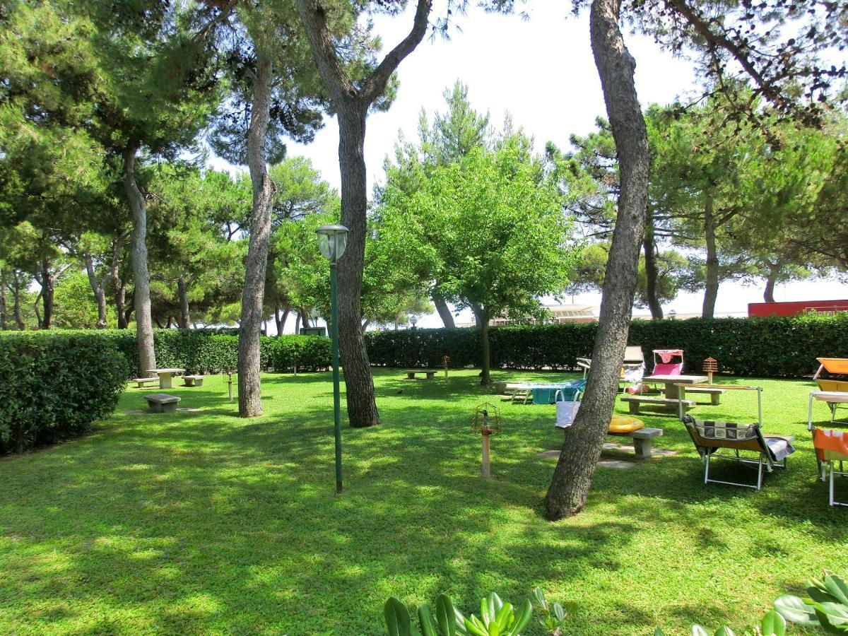 Residence Marco Polo Lignano Sabbiadoro Exterior photo